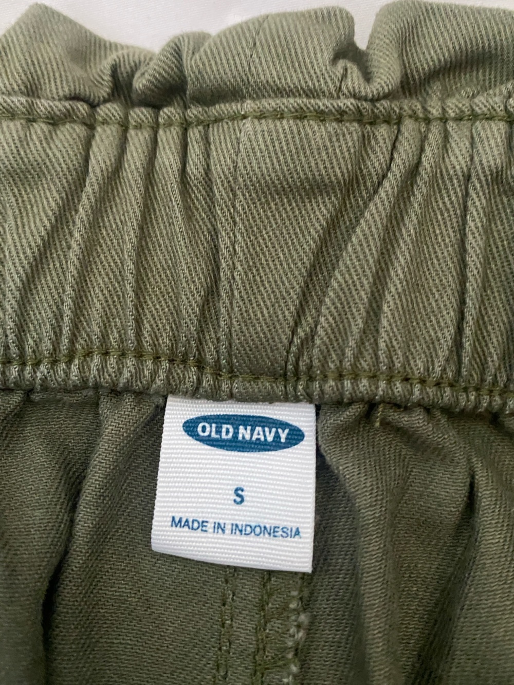 Old Navy Women’s Olive Utility Shorts - Picture 3 of 5